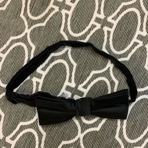 Izod Black Adjustable Bow Tie
